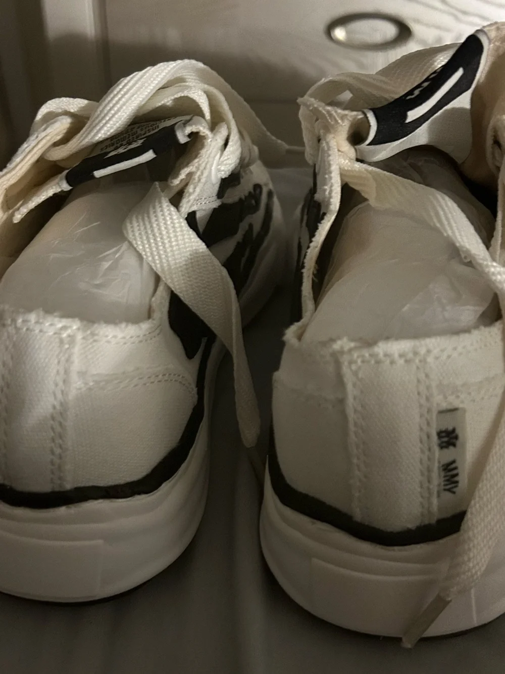N/A classic white